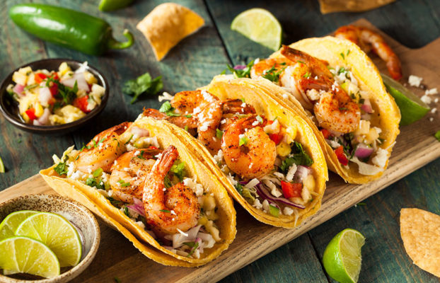 Tipos de tacos hechos con mariscos 
